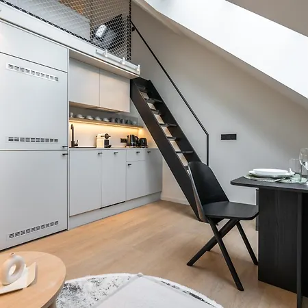 Honest Karlin 4* プラハ