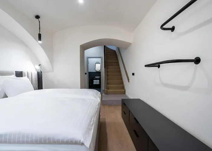 Honest Karlin Aparthotel