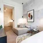 Honest Karlin Aparthotel