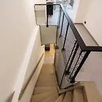 Aparthotel Honest Karlin 4*