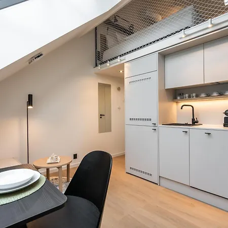 Apart Otel Honest Karlin Prag