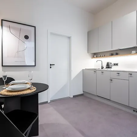 Honest Karlin Apartahotel Praga
