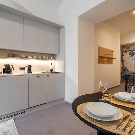 Apart Otel Honest Karlin 4*