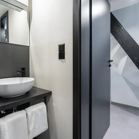 Honest Karlin Apart Otel 4*