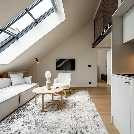 Honest Karlin 4* Praha
