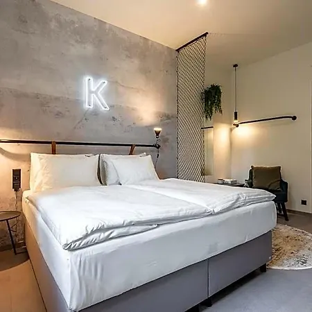Aparthotel Honest Karlin