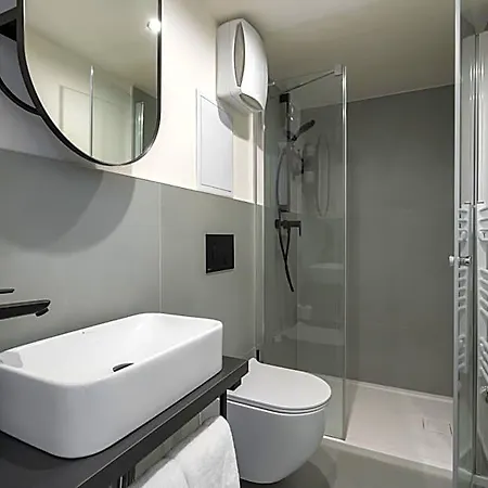 Aparthotel Honest Karlin