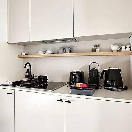 Honest Karlin Aparthotel 4*