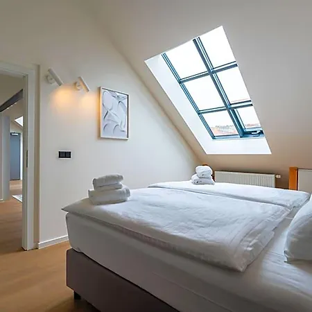 Honest Karlin 4* Praha