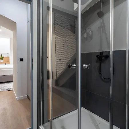 Aparthotel Honest Karlin