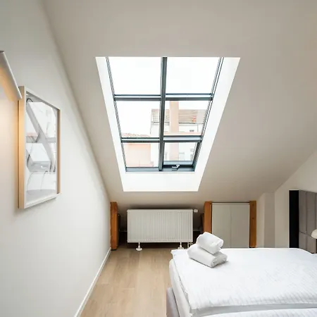Aparthotel Honest Karlin