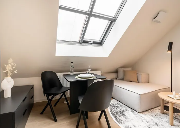 Lägenhetshotell Honest Karlin 4*