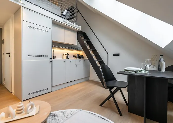 Honest Karlin 4* Prag