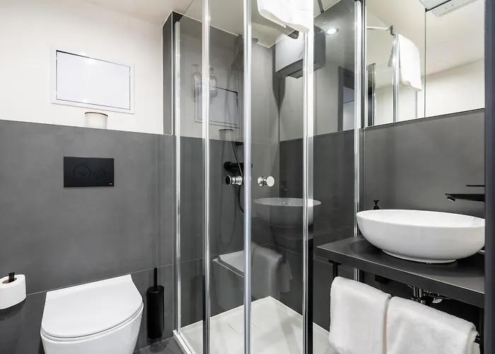 Honest Karlin 4* Praga