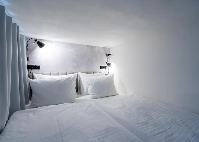 Aparthotel Honest Karlin