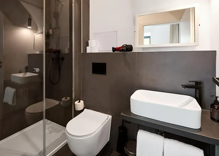 Honest Karlin 4* Prag