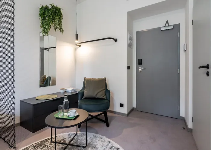 Honest Karlin Aparthotel