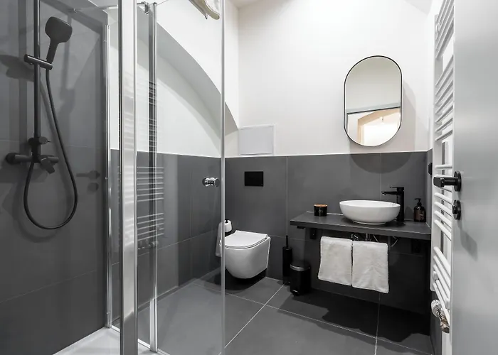 Honest Karlin 4* Prag