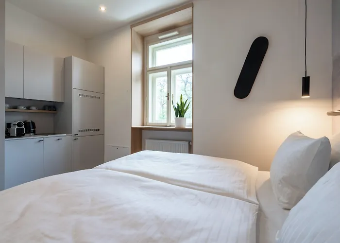 Honest Karlin Aparthotel