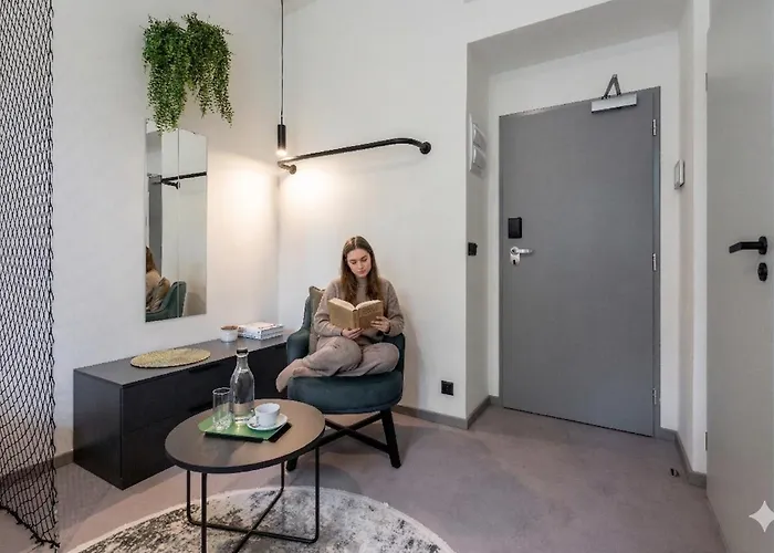 Aparthotel Honest Karlin