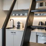 Aparthotel Honest Karlin 4*