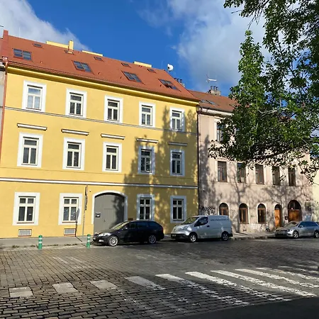Honest Karlin Aparthotel Prague