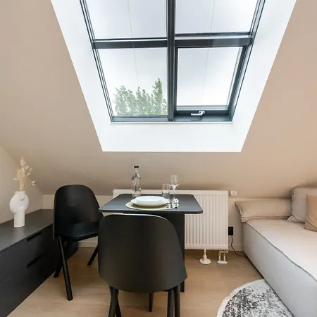 Honest Karlin Aparthotel