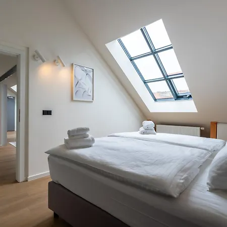 Aparthotel Honest Karlin