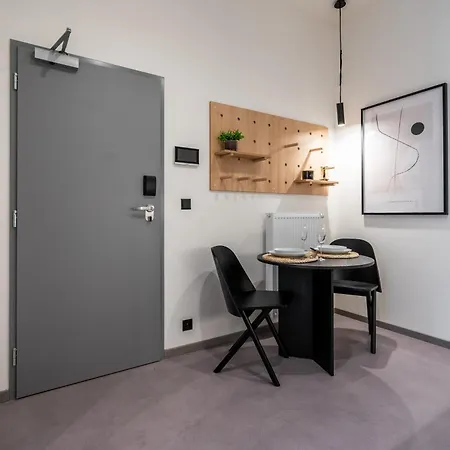 Aparthotel Honest Karlin Prague