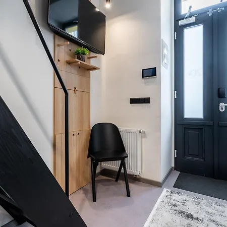 Aparthotel Honest Karlin *