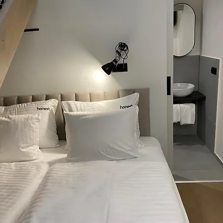 Honest Karlin Aparthotel Prague
