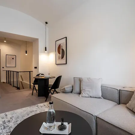 Honest Karlin 4* Prague